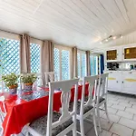 2 A La Maison Mosaic